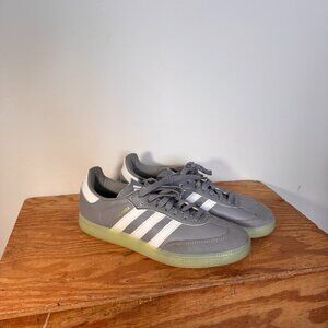 Adidas Velosamba Size 7.5